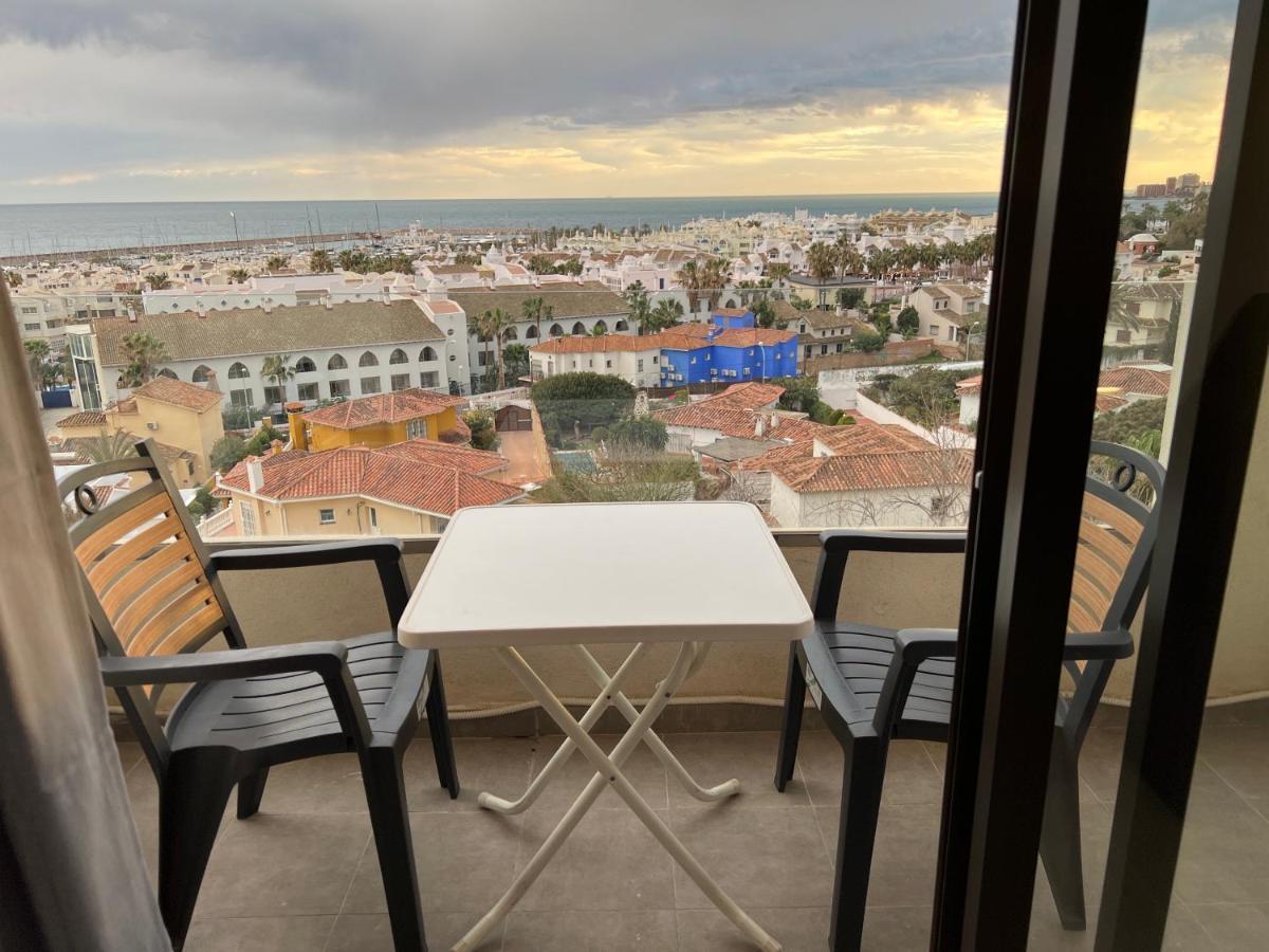 Apartment Sol Carihuela Торемолинос Екстериор снимка